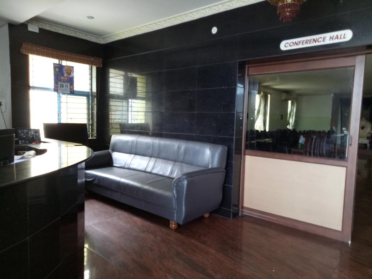 Grand International Erode Bagian luar foto