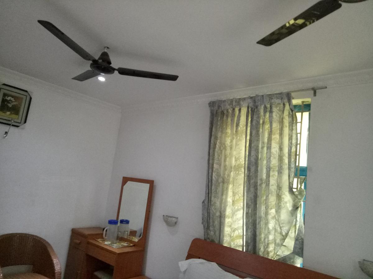 Grand International Erode Bagian luar foto
